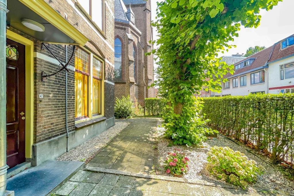 Apartment & Double Room In A Restored Rectory-Pastorie, Steps From City Center Utrecht Exterior photo