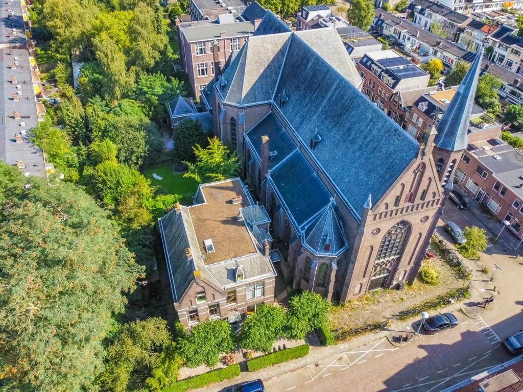 Apartment & Double Room In A Restored Rectory-Pastorie, Steps From City Center Utrecht Exterior photo